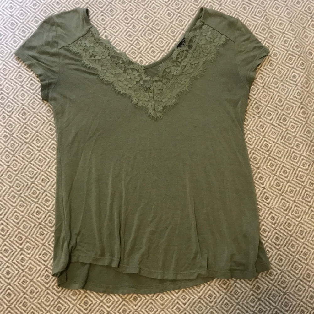 Cute forest green Lace T-shirt!